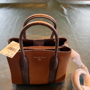 Brand new Michael Kors purse